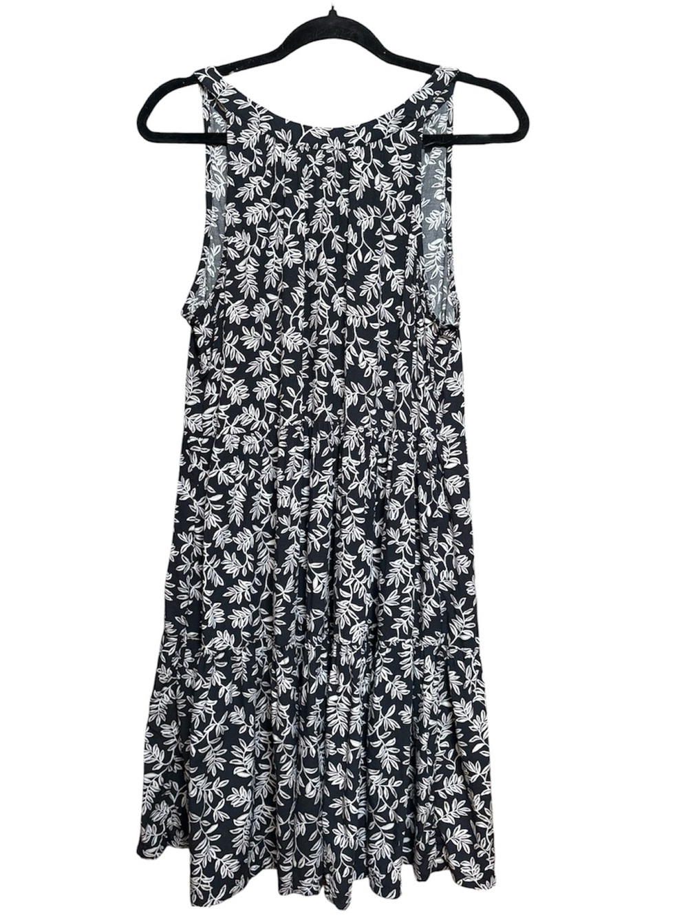 Old Navy Sleeveless Black Floral Midi Dress - Elegant White Leafy Print M